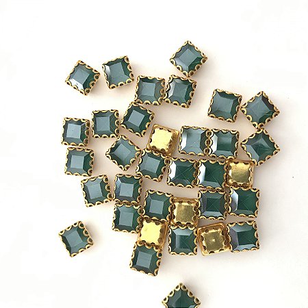 Quadrado engrampado de vidro 6x6mm c/15