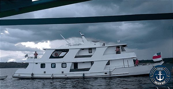 Barco Hotel Áquila - 20 passageiros