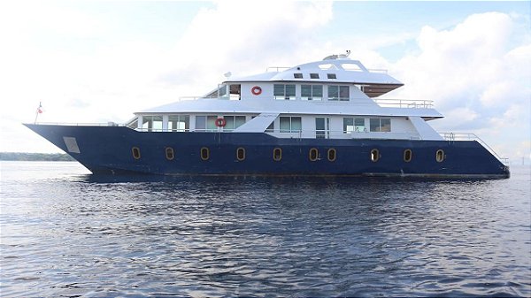 Iate Dona Berenice - 27 passageiros