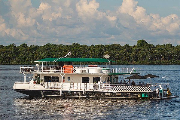 Eyruna (Muito Luxo e Sofisticação) - 45 passageiros