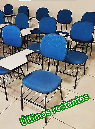 15 Cadeiras estofadas na cor azul em estado de NOVAS