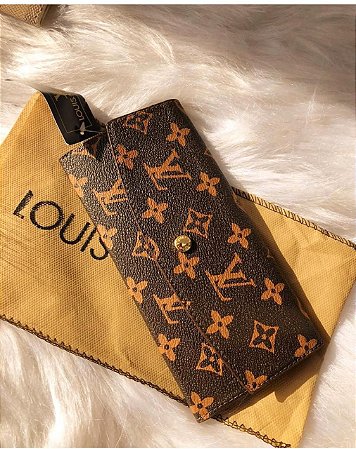 Carteira Louis Vuitton Monogram c/ botão (couro sintético) - Look Store