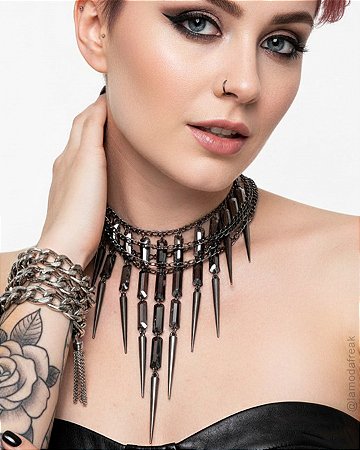 COLAR CHATONS E SPIKES - AC320