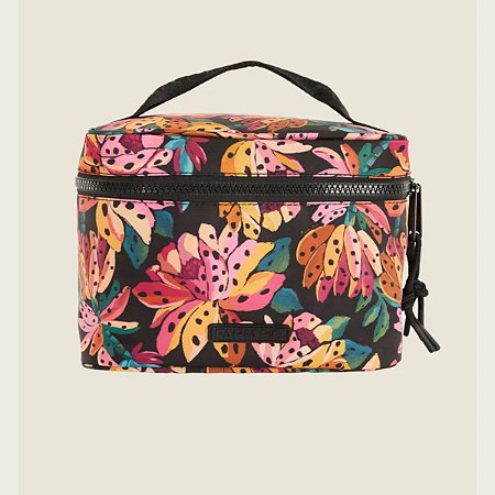 Necessaire Farm Me Leva Flor de Banana Preta