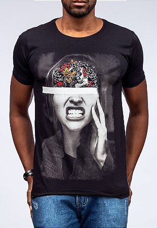 Camiseta Red Feather Just Smile