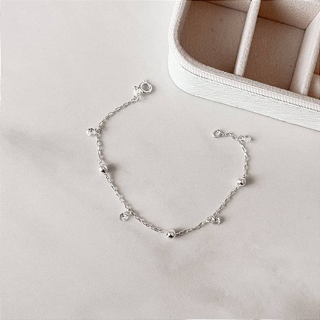 Pulseira entremeio bolas com pingentes cristais