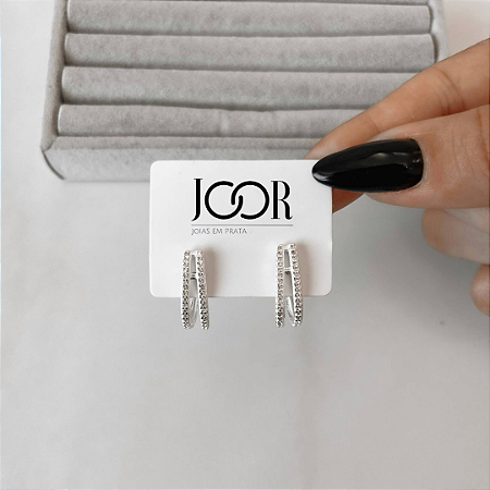 Argola oval 2 fios cravejados 18mm tarraxa