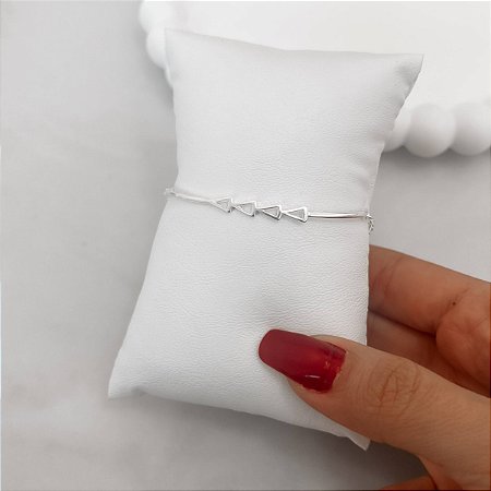 Pulseira entremeio fio rígido triângulos vazados
