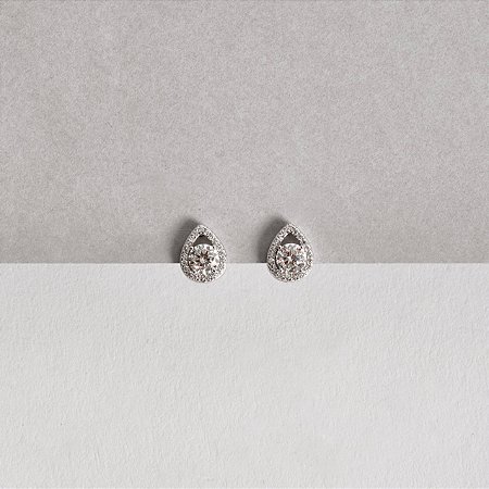 Brinco moissanite 5mm com gota vazada cravejada ródio