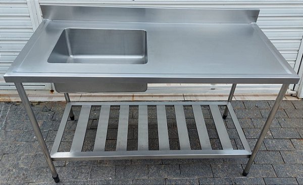 Pia de Inox com Cuba à Esquerda
