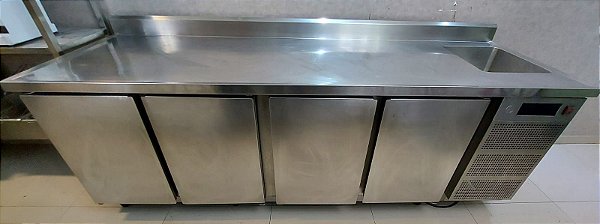 Balcão Refrigerado 4 Portas Inox Dentro e Fora c/ Pia e Painel Eletrônico de Temperatura Berta