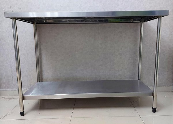 Mesa 100% Inox 1,30 mt. com Prateleira Lisa