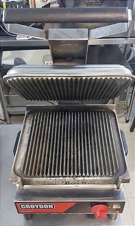 Chapa com prensa Elétrica Croydon Usada]