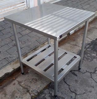 Mesa 100% Inox 0,75 mt. com Prateleira Gradeada [usada]
