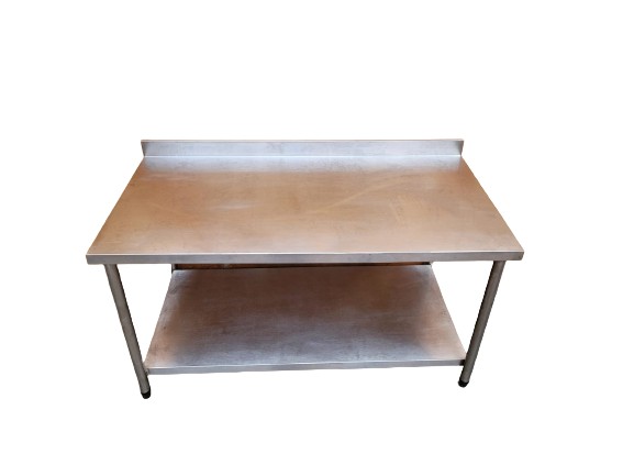 Mesa 100% Inox 1,35 mt. com prateleira lisa [Usada]