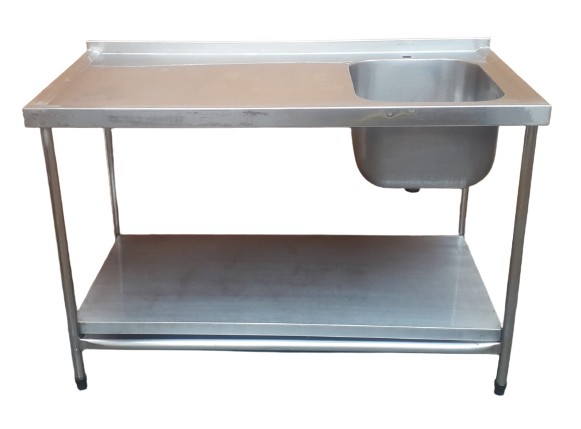 Pia 100% Inox com cuba direita - 1,35m [Usada]
