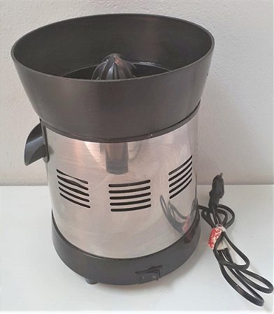 Extrator de Suco Bivolt - Mondial [Usado]