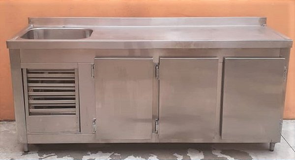 Balcão Refrigerado 3 Portas e com Pia - Inox dentro e fora - [Usado]