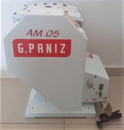 Amassadeira Semi Rápida Basculante 5 Kg AM 05 GPaniz - Bivolt [Usada]