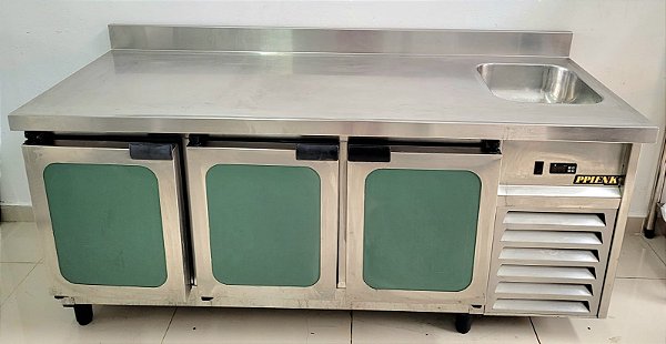 Balcão Refrigerado com 3 portas e cuba direita - 1.80m Ppienk [Usado]