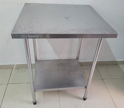 Mesa Fritomaq com prateleira inferior 100% Inox - 70x70 [Usada]