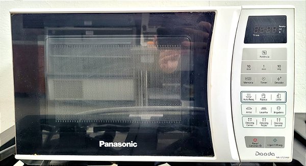 Forno Micro-ondas Panasonic 21 Litros Dia-a-Dia (NN-ST254WRUK) Branco 220V [Usado]