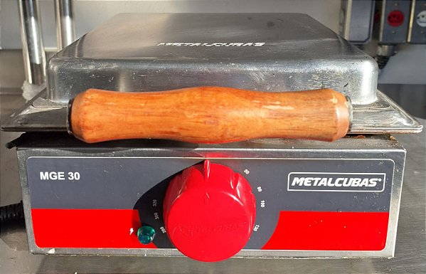 Grill Elétrico 30 cm Com Prensa MGE 30 220v Metalcubas [Usado]