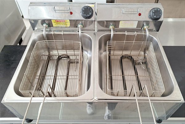 Fritadeira Elétrica 10L 2 Cubas de 5L 220V - Ital Inox [Usada]