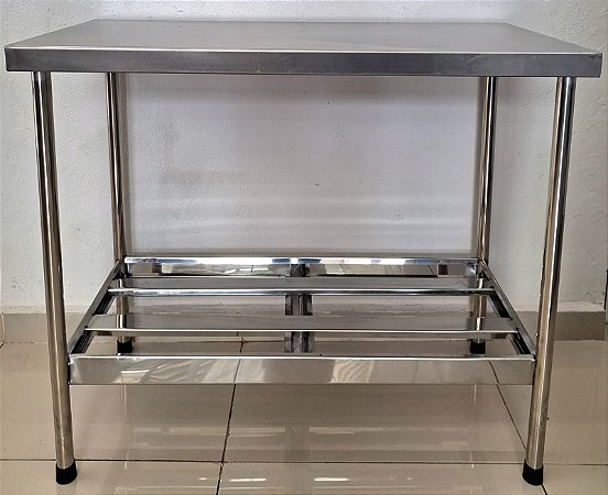 Mesa / Bancada de Inox com prateleira inferior gradeada - 1m x 50cm x 86cm (LxPxA) [Usado]