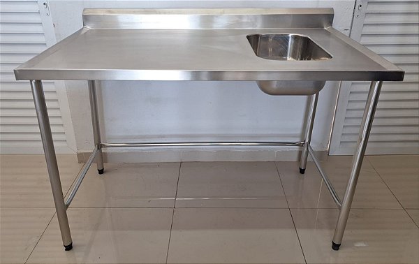 Bancada com cuba direita / Pia Totalmente em Inox 304 - 1.34m x 90cm x 75cm [Nova]