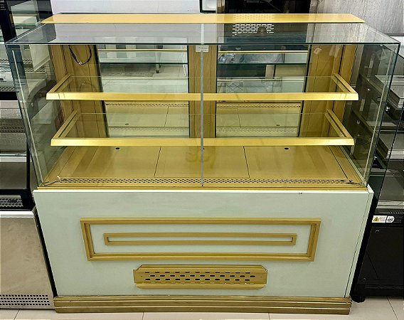 Vitrine Refrigerada Bistrô Paris para Bolos e Doces c/ Resistência nos Vidros e Portas Espelhadas 220V [Seminova]