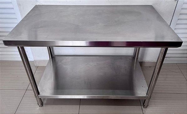 Bancada / Mesa de Inox com prateleira inferior lisa 1.20x70x90cm [Usada]