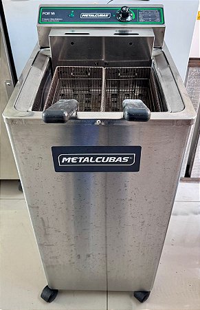 Fritadeira Elétrica Zona Fria de Óleo 15 Litros 5000 W FOE 15 P 220v Metalcubas [Usada]