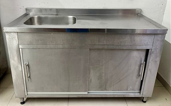 Bancada com Pia / Cuba de Inox e Armário Inferior c/ 2 Prateleiras [Usado]
