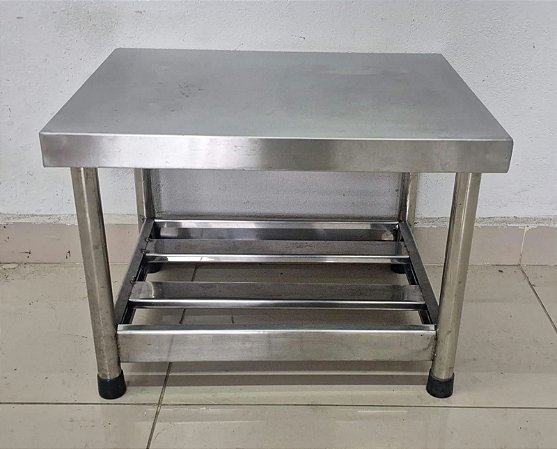 Mesa/Bancada/Cavalete de Inox para Apoio Tampo Liso 55x45x40cm [Usada]