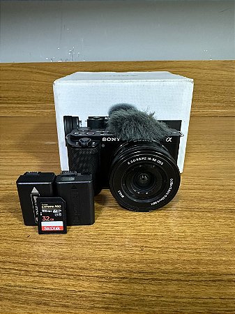 Câmera Sony ZV-E10 Com 16-50mm (Semi-nova)