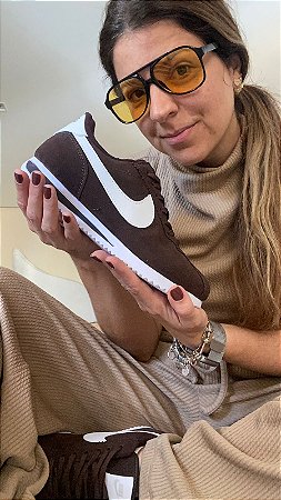 Tenis Cortez Marrom