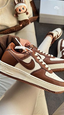 Tenis Air force Marrom