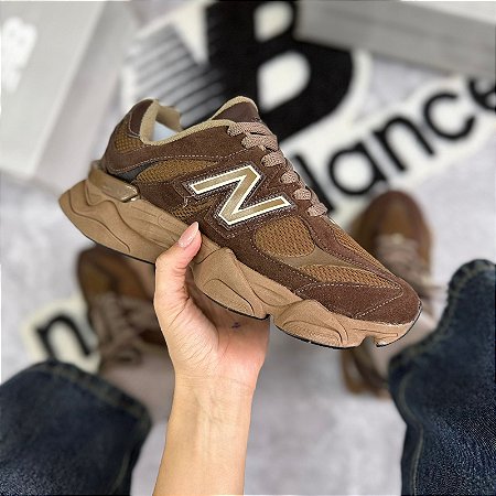 Tenis New Balance Marrom
