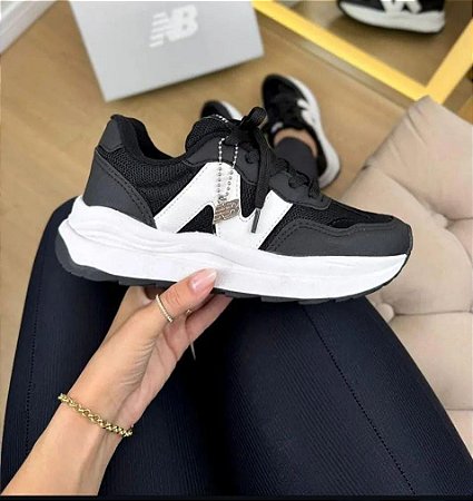 New Balance Preto Plataforma