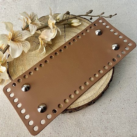 Base Couro Retangular 10X25cm - Caramelo Escuro com Bailarina Níquel