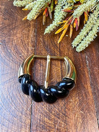 Fivela Resina Preto e Dourado