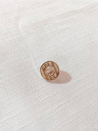 Botão Trabalhado com Pé 17mm Dourado/Bege