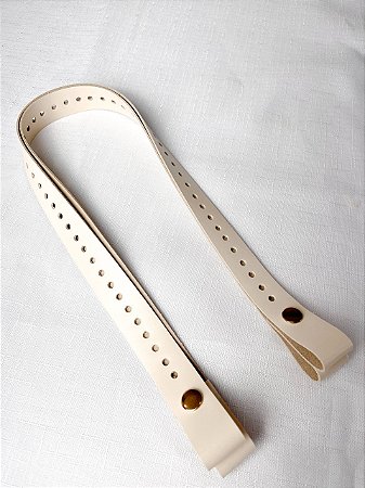 Alça de Couro Pressão com Furos 2,5x65cm-Bege/Dourado