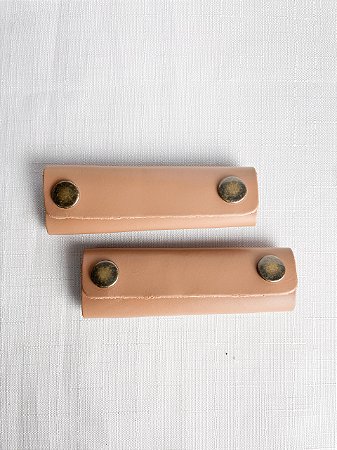Apoio de Mão p/ Alça Couro Legítimo 3,5x10cm - Caramelo Claro/Ouro Velho