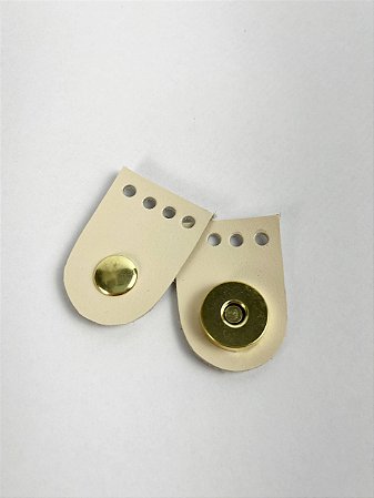 Fechamento Oval com Botão Imã em Couro Legítimo para Bolsa 3x4,5cm-Bege/Dourado