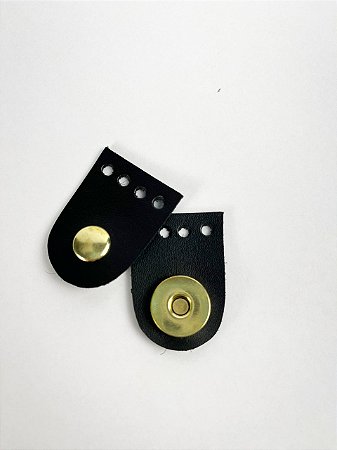 Fechamento Oval com Botão Imã em Couro Legítimo para Bolsa 3x4,5cm-Preto/Dourado