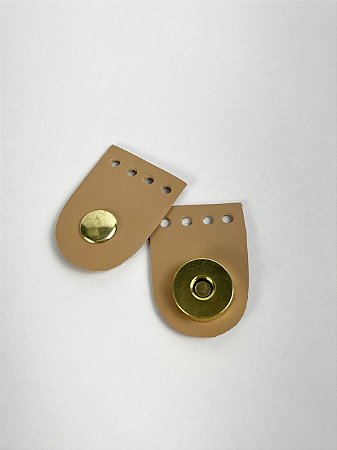 Fechamento Oval com Botão Imã em Couro Legítimo para Bolsa 3x4,5cm-Caramelo Claro/Dourado