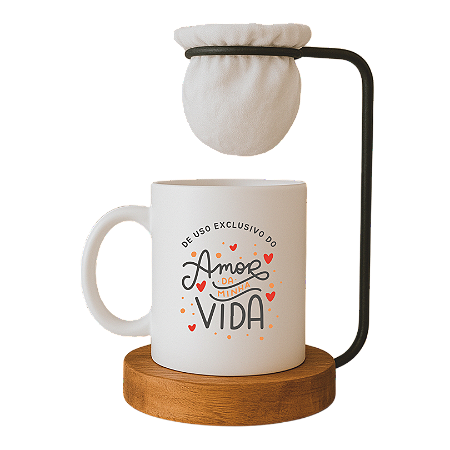 Kit Dia dos Namorados, Caneca 'Uso exclusivo do Amor da minha Vida' com Mini Coador de Café, Base em Madeira