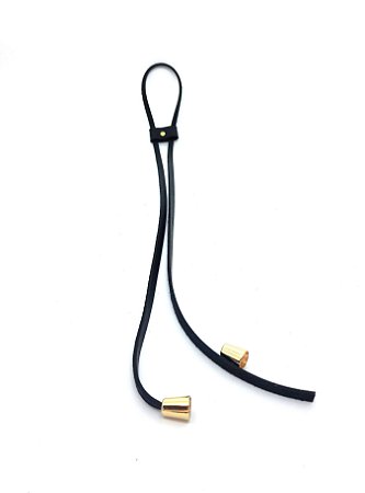 Enforcador de bolsa na cor preto com metais dourado